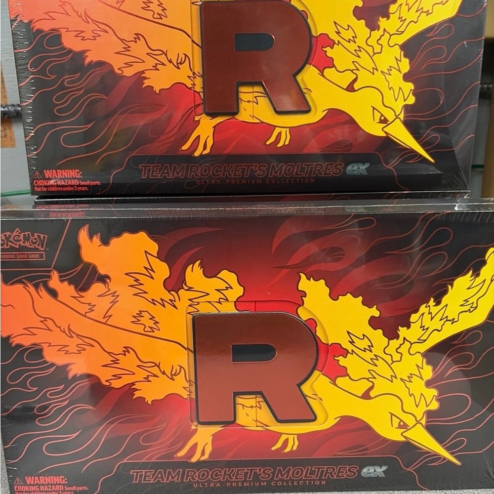 Pokemon Team Rocket Moltres ex Ultra-Premium Collection (GAMESTOP EXCLUSIVE)